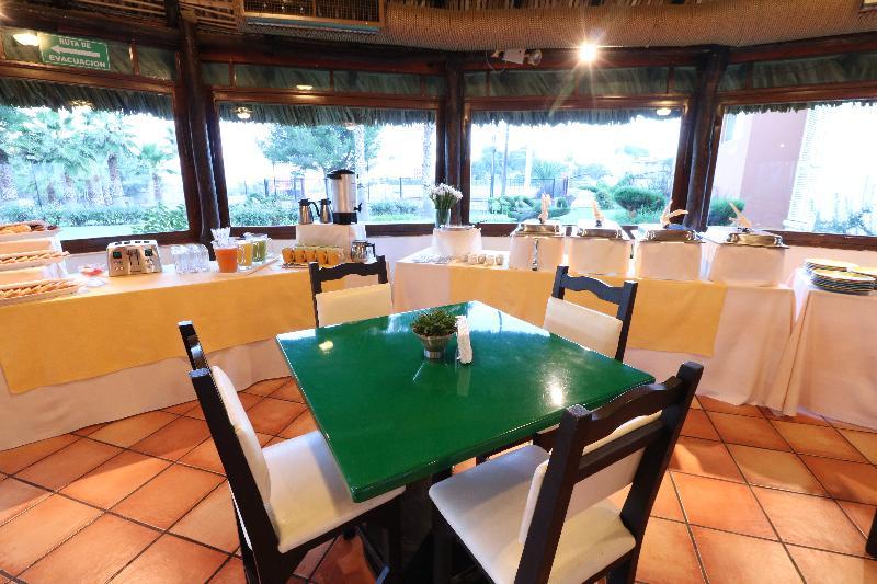 Mision Express Saltillo Exterior foto